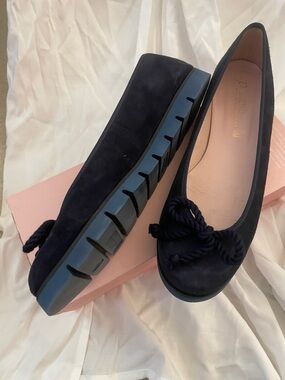 PRETTY BALLERINA ROSARIO MITAE MASCARO  Navy suede ballet flats NWT  SZ 39. 81/2